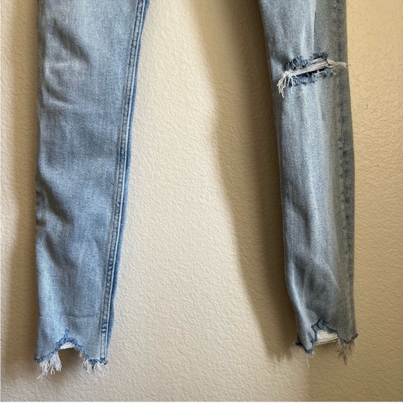 Zara Skinny Distressed & ripped Light Wash Denim Jeans Size 2 - Picture 3 of 5